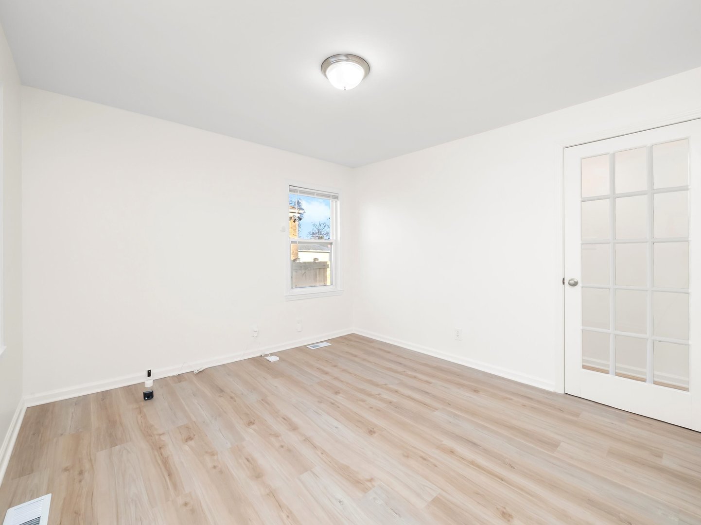 2433 S 17th Avenue, Broadview, IL 60155