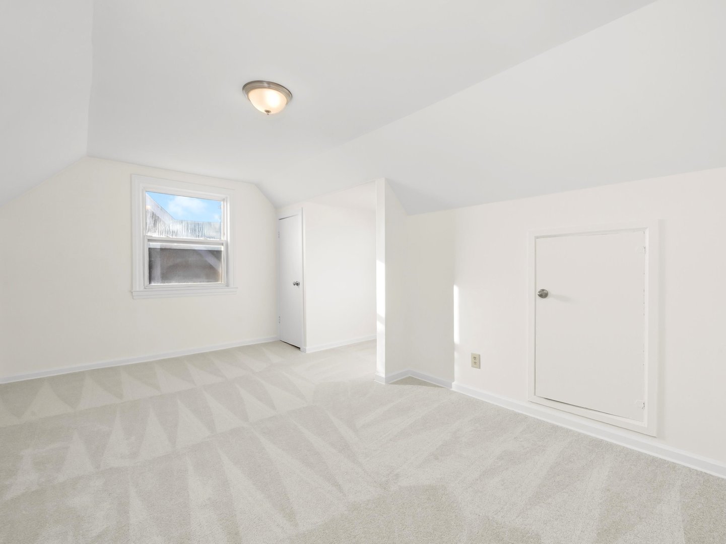 2433 S 17th Avenue, Broadview, IL 60155