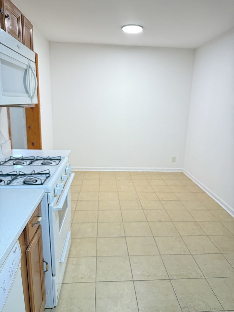 533 Redwood Road, Bolingbrook, IL 60440