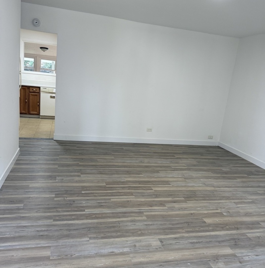 533 Redwood Road, Bolingbrook, IL 60440