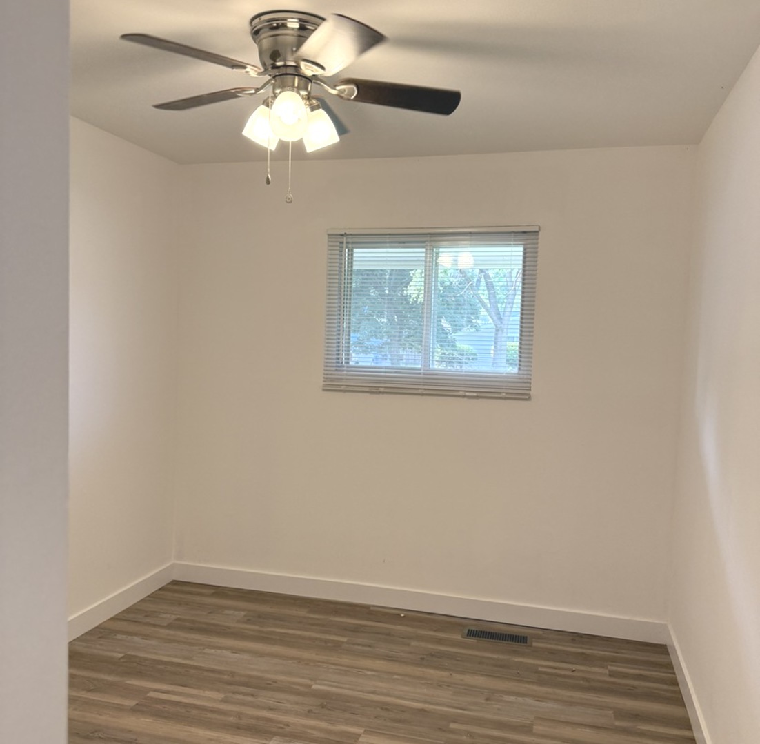 533 Redwood Road, Bolingbrook, IL 60440