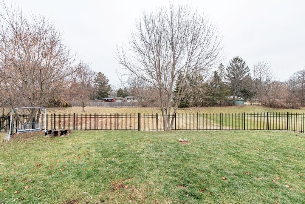 38429 N Creek Court, Beach Park, IL 60087