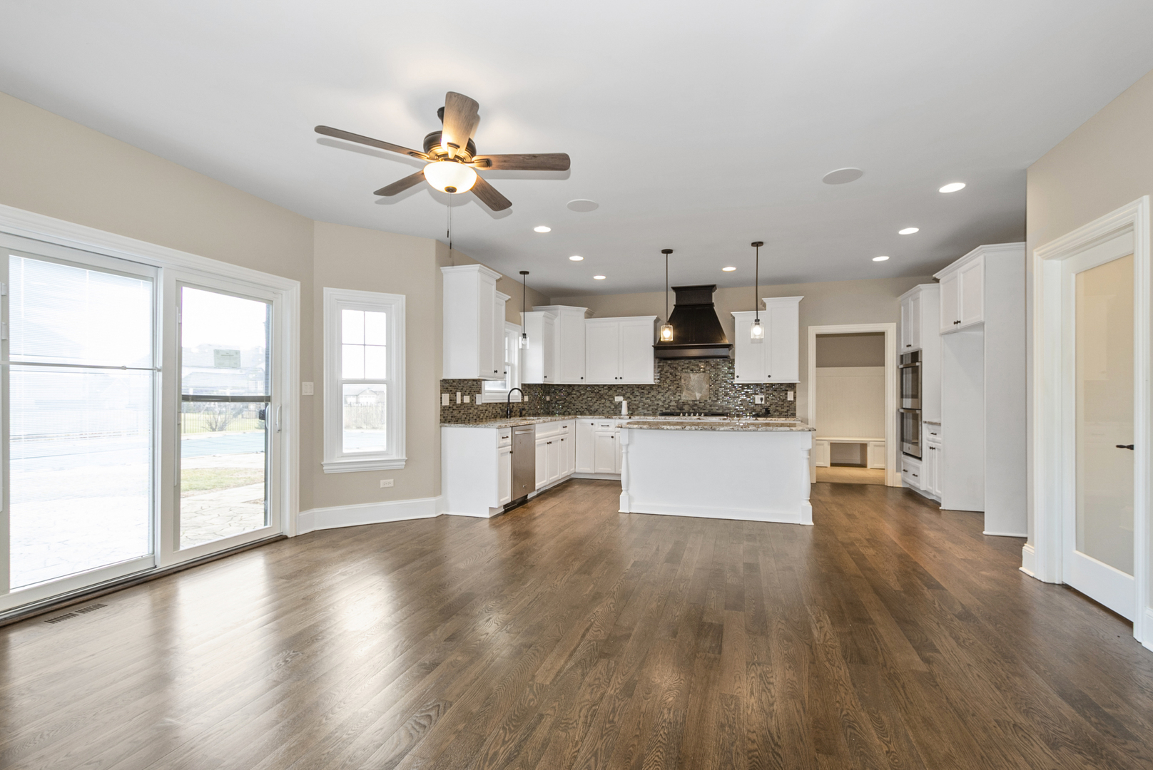 8485 Stone Creek Boulevard, Frankfort, IL 60423