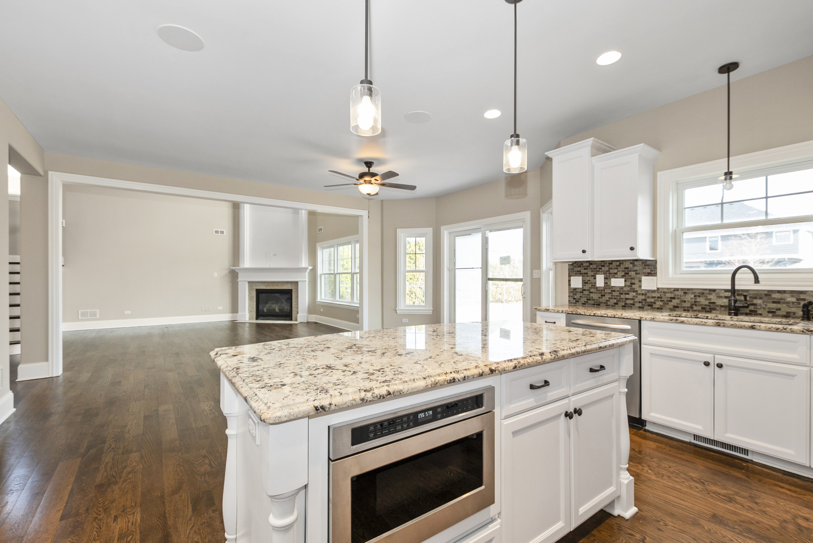 8485 Stone Creek Boulevard, Frankfort, IL 60423