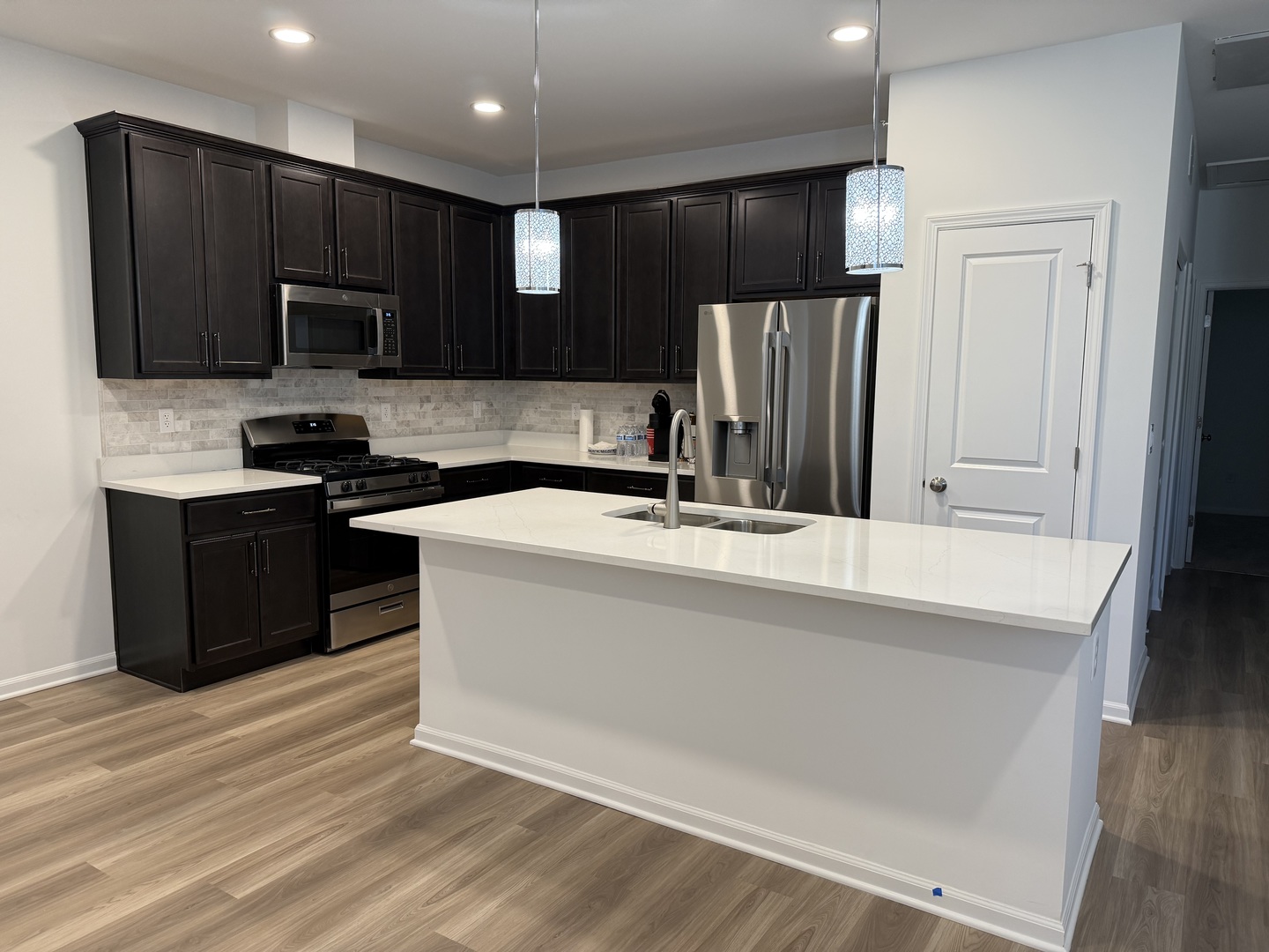 287 Kingsport Drive, South Elgin, IL 60177