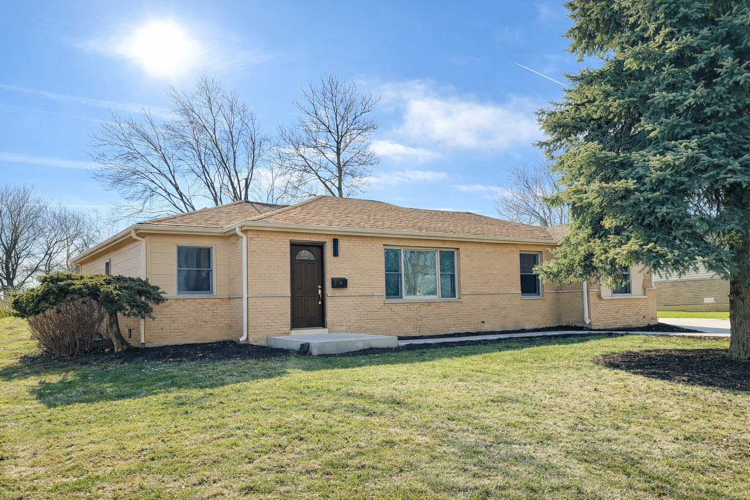 15 Bradley Lane, Hoffman Estates, IL 60169