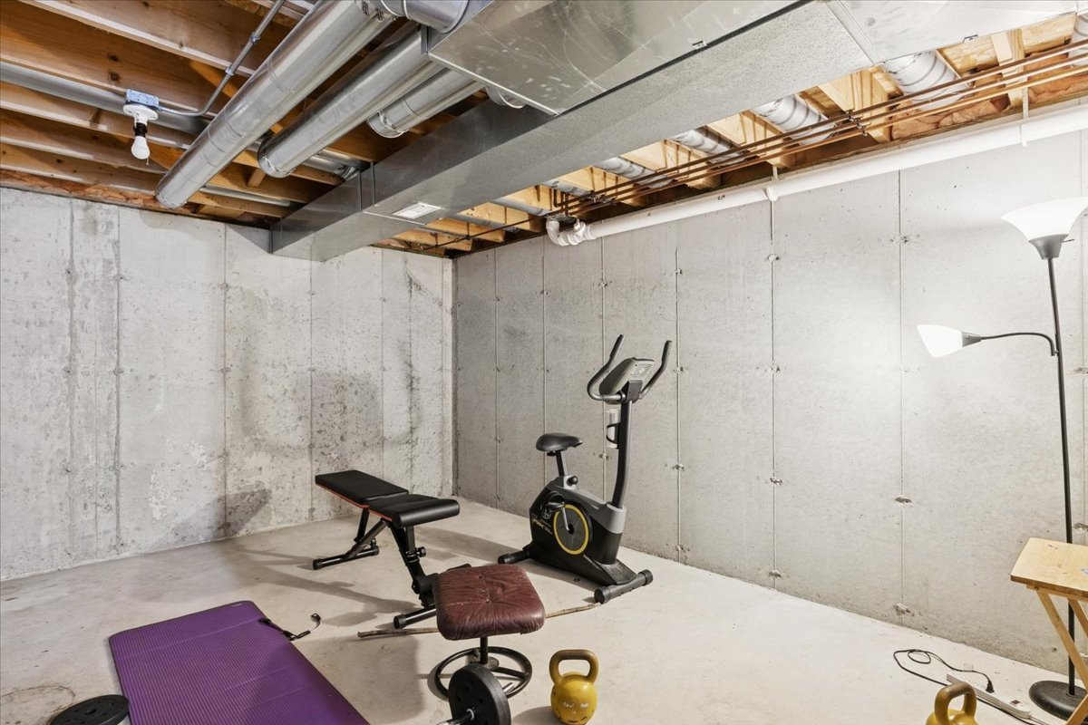 1297 Holly Court, Antioch, IL 60002