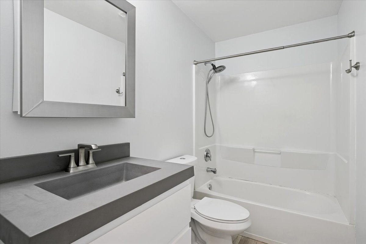 1297 Holly Court, Antioch, IL 60002