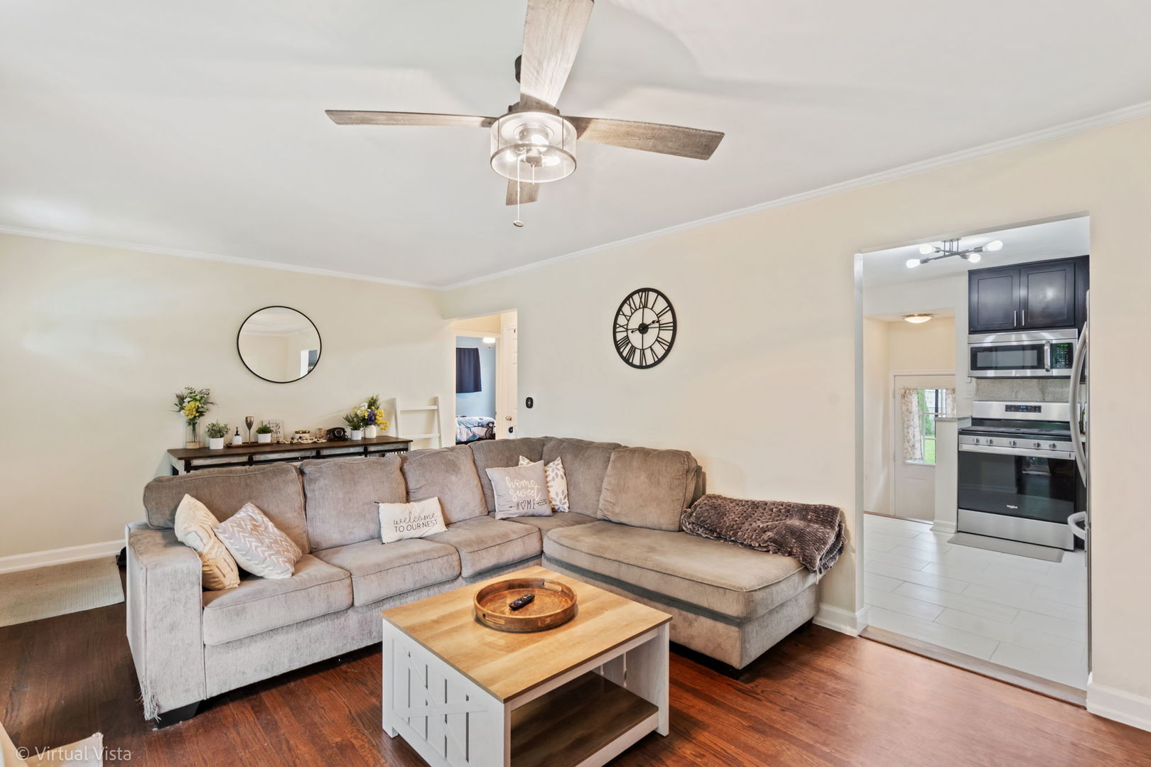 1181 Hiawatha Drive, Elgin, IL 60120