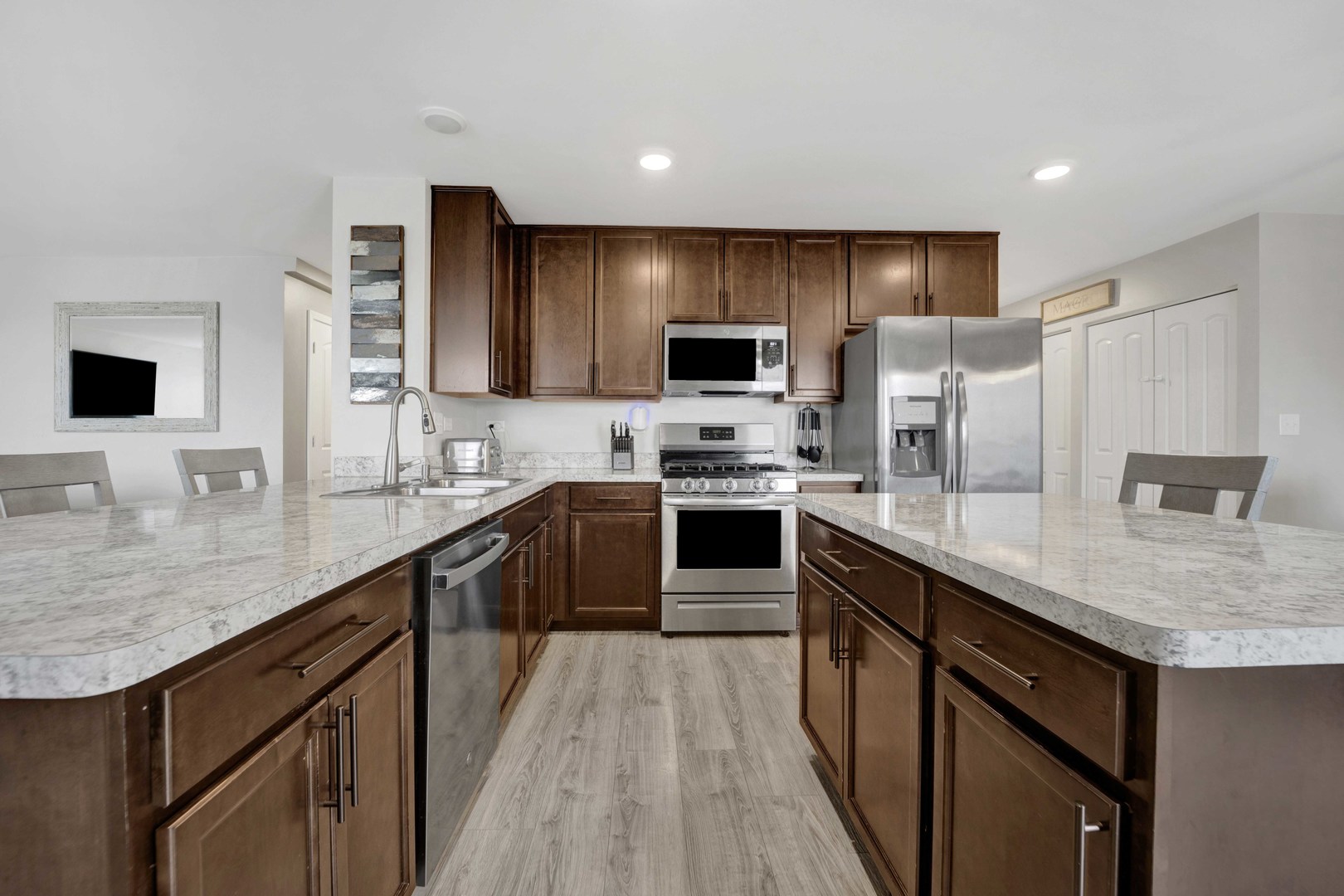 6006 Winterhaven Drive, Joliet, IL 60431