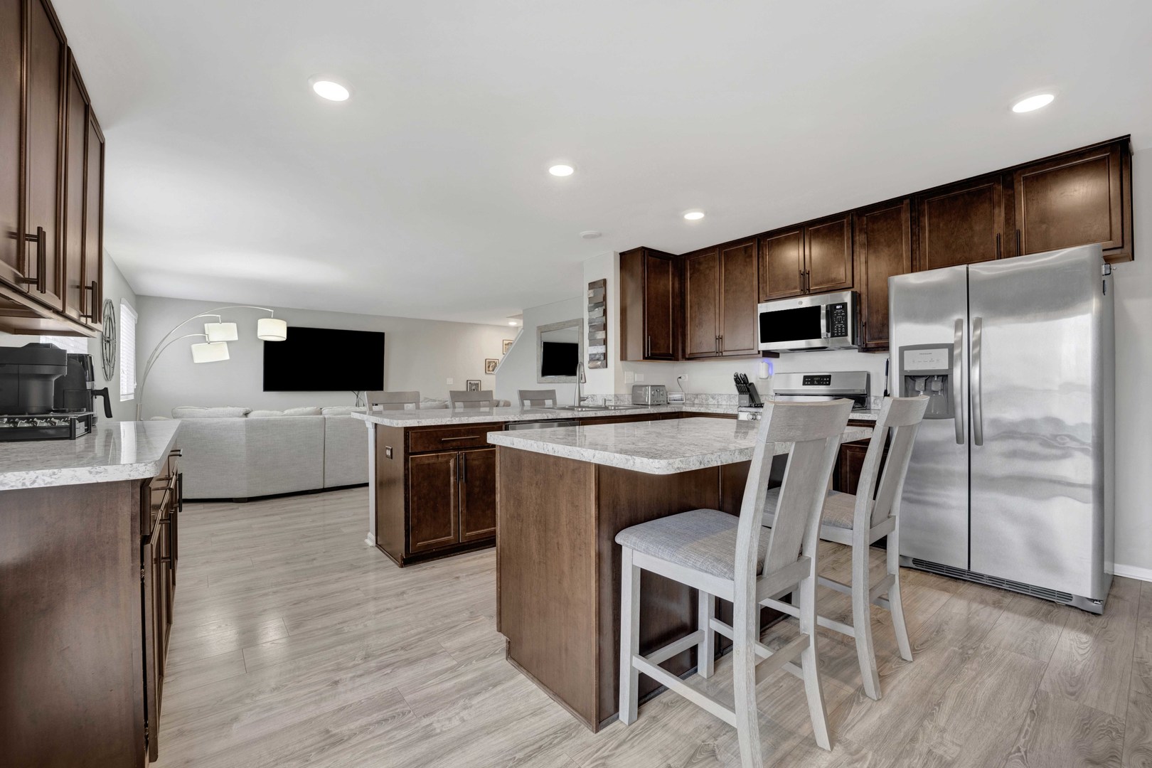 6006 Winterhaven Drive, Joliet, IL 60431