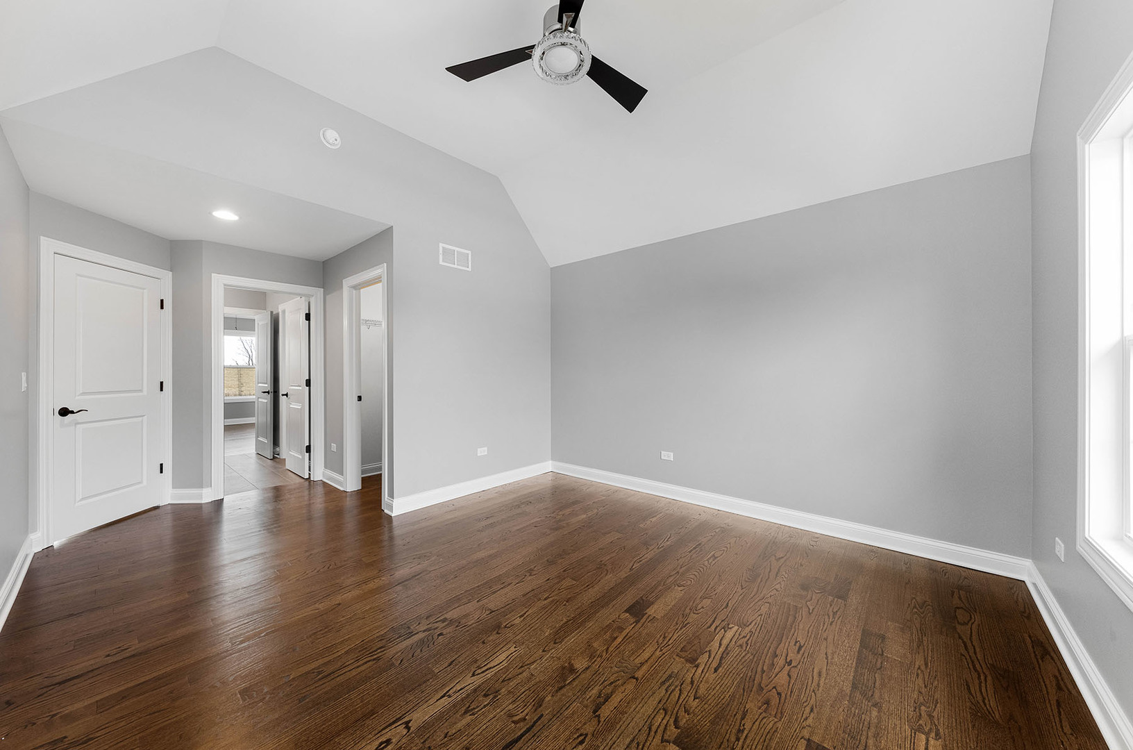 2004 Oldfield Road, Darien, IL 60561