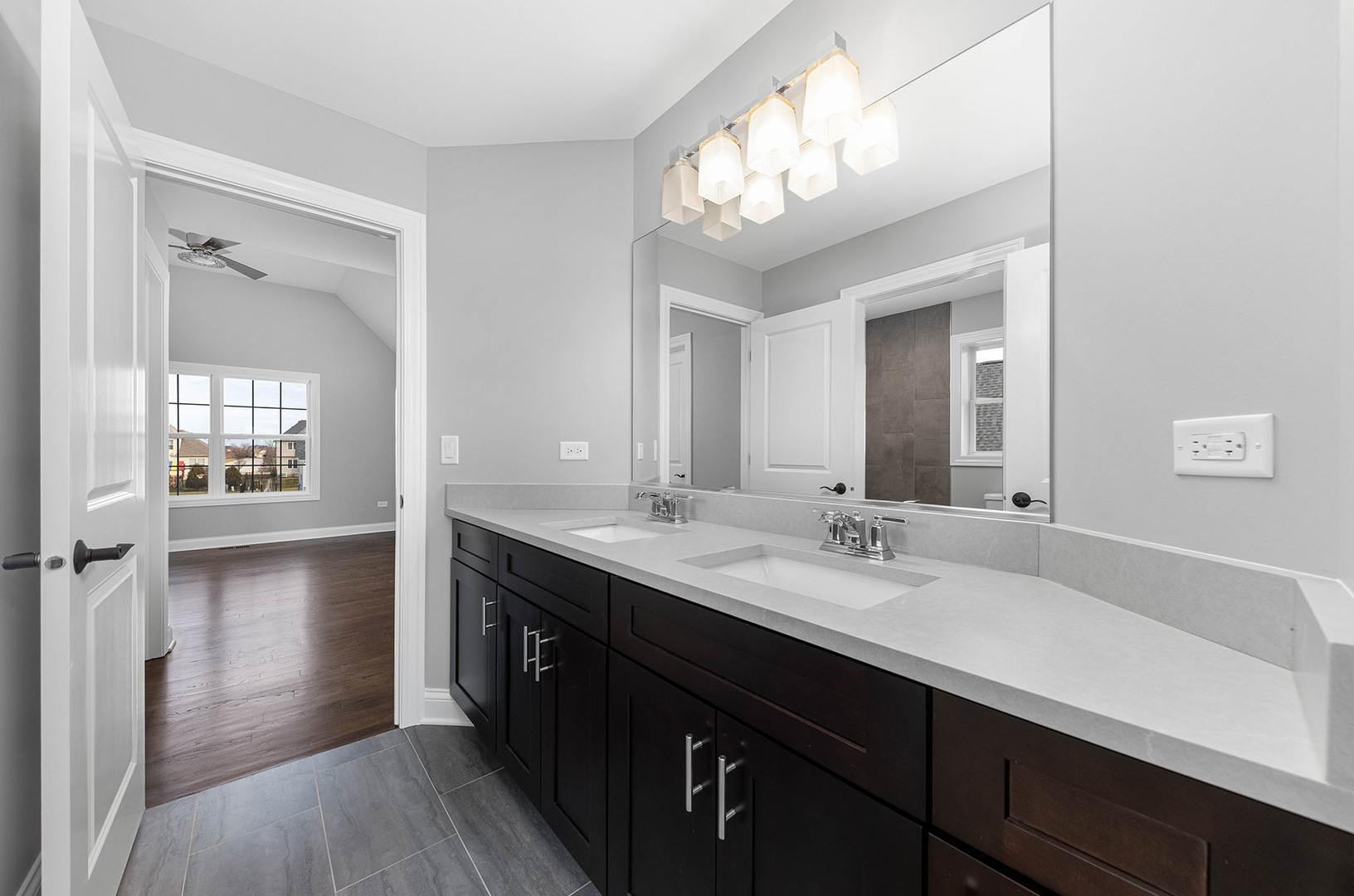 2004 Oldfield Road, Darien, IL 60561