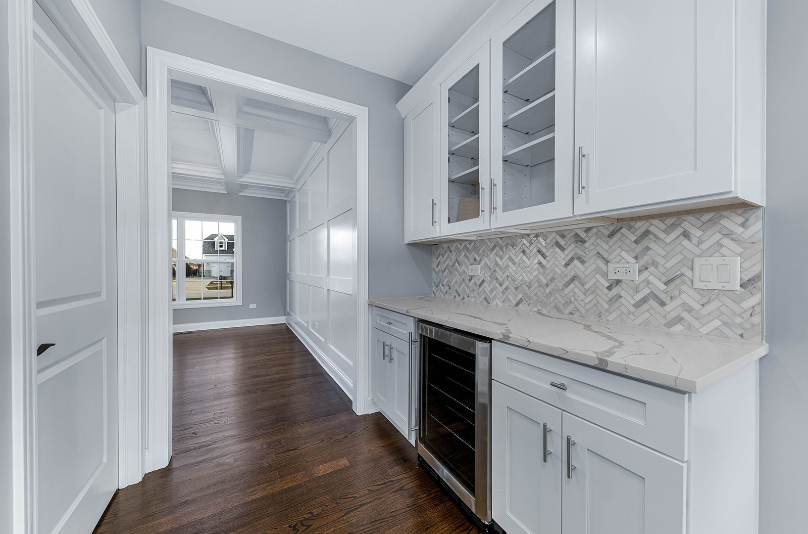 2004 Oldfield Road, Darien, IL 60561