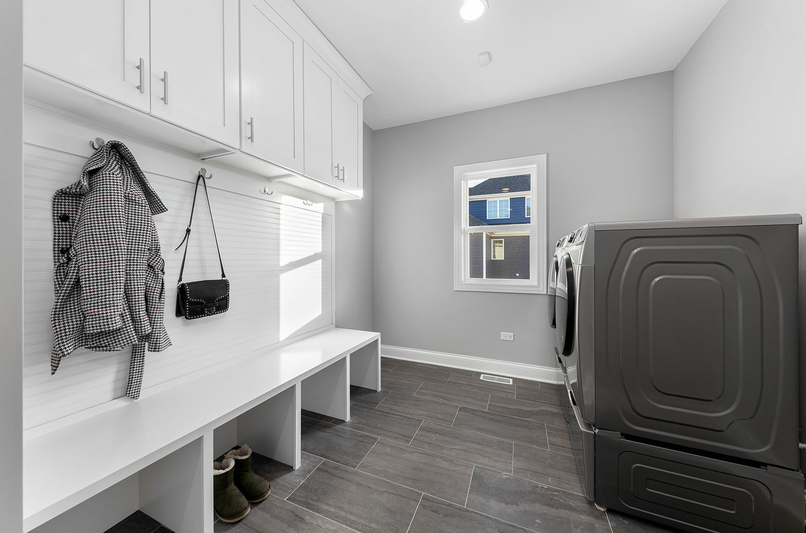 2004 Oldfield Road, Darien, IL 60561