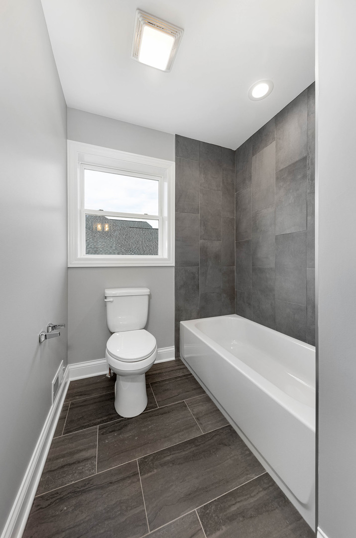 2004 Oldfield Road, Darien, IL 60561