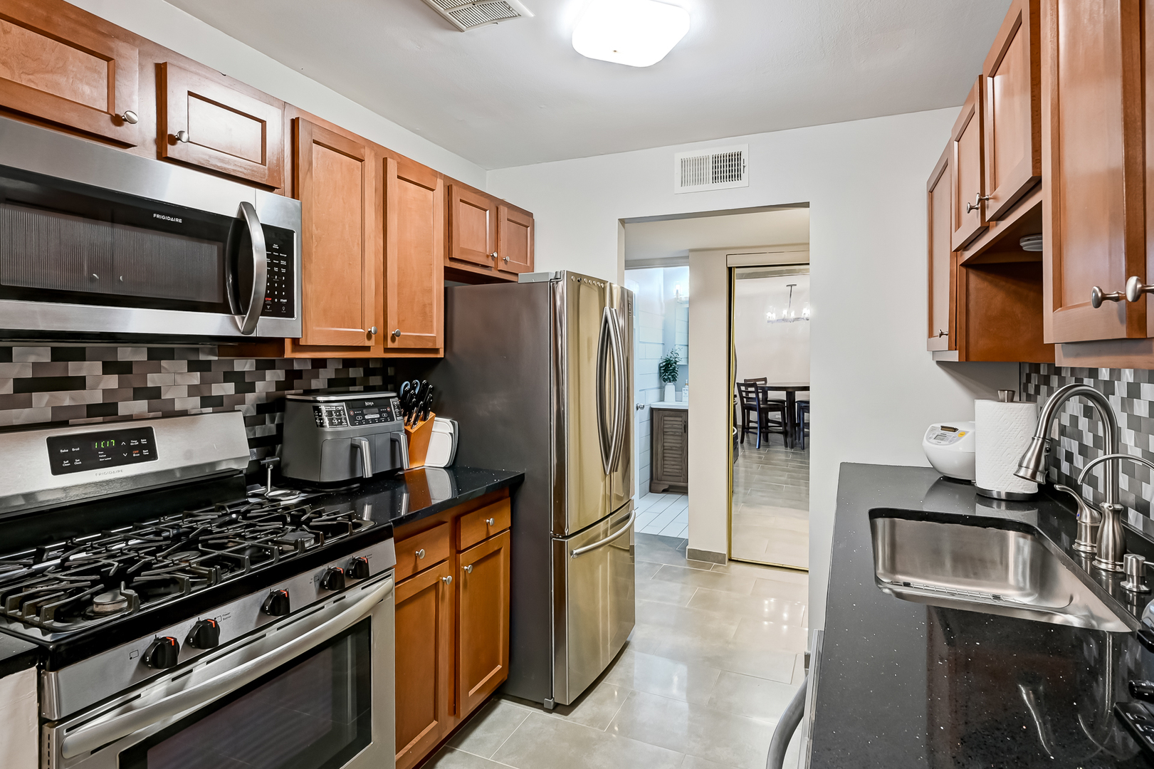 14A Kingery Quarter #204, Willowbrook, IL 60527