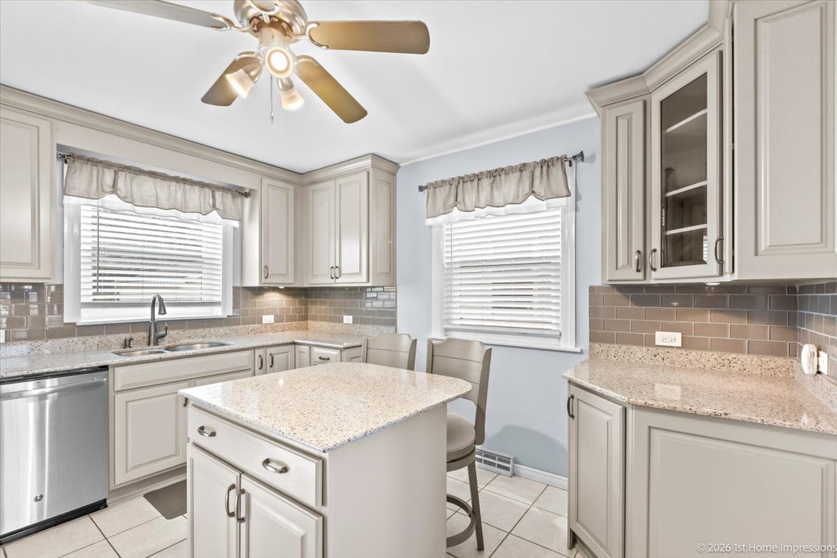 9603 S Albany Avenue, Evergreen Park, IL 60805