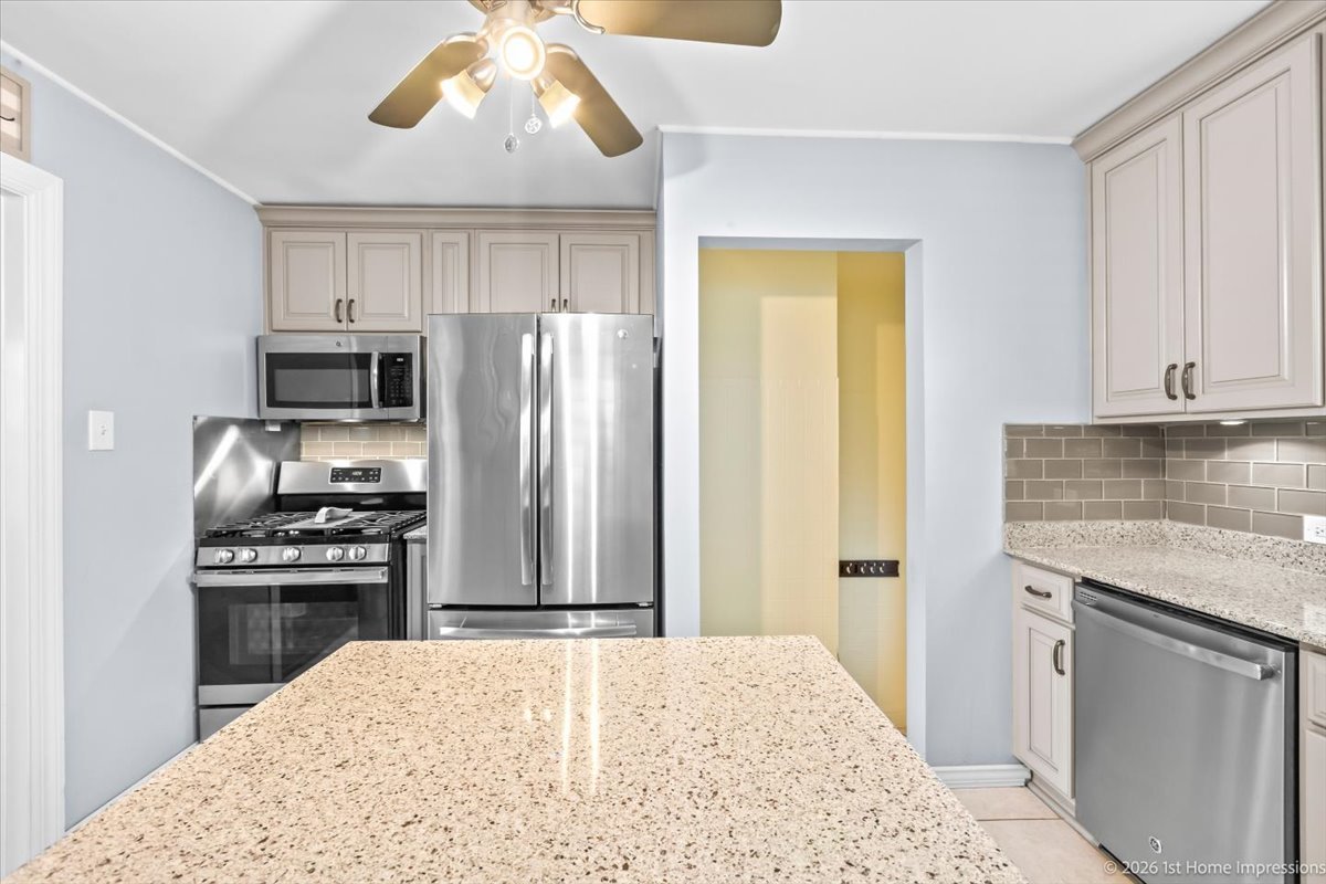 9603 S Albany Avenue, Evergreen Park, IL 60805