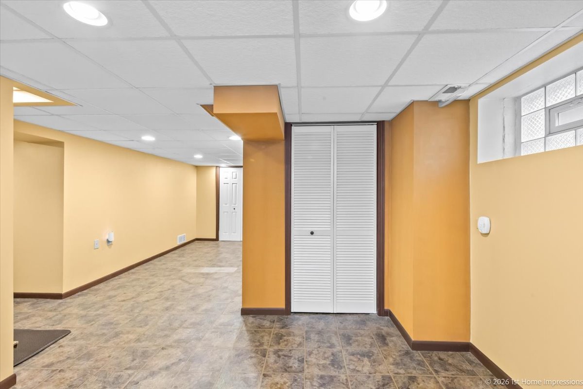 9603 S Albany Avenue, Evergreen Park, IL 60805