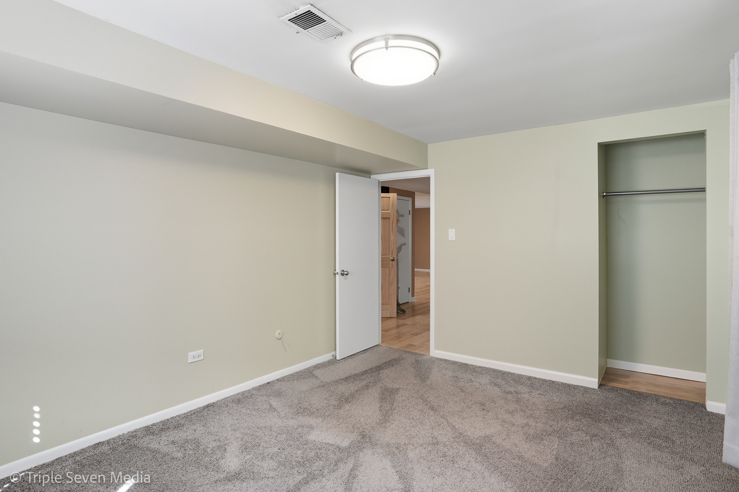 11307 German Church Road, Willow Springs, IL 60480