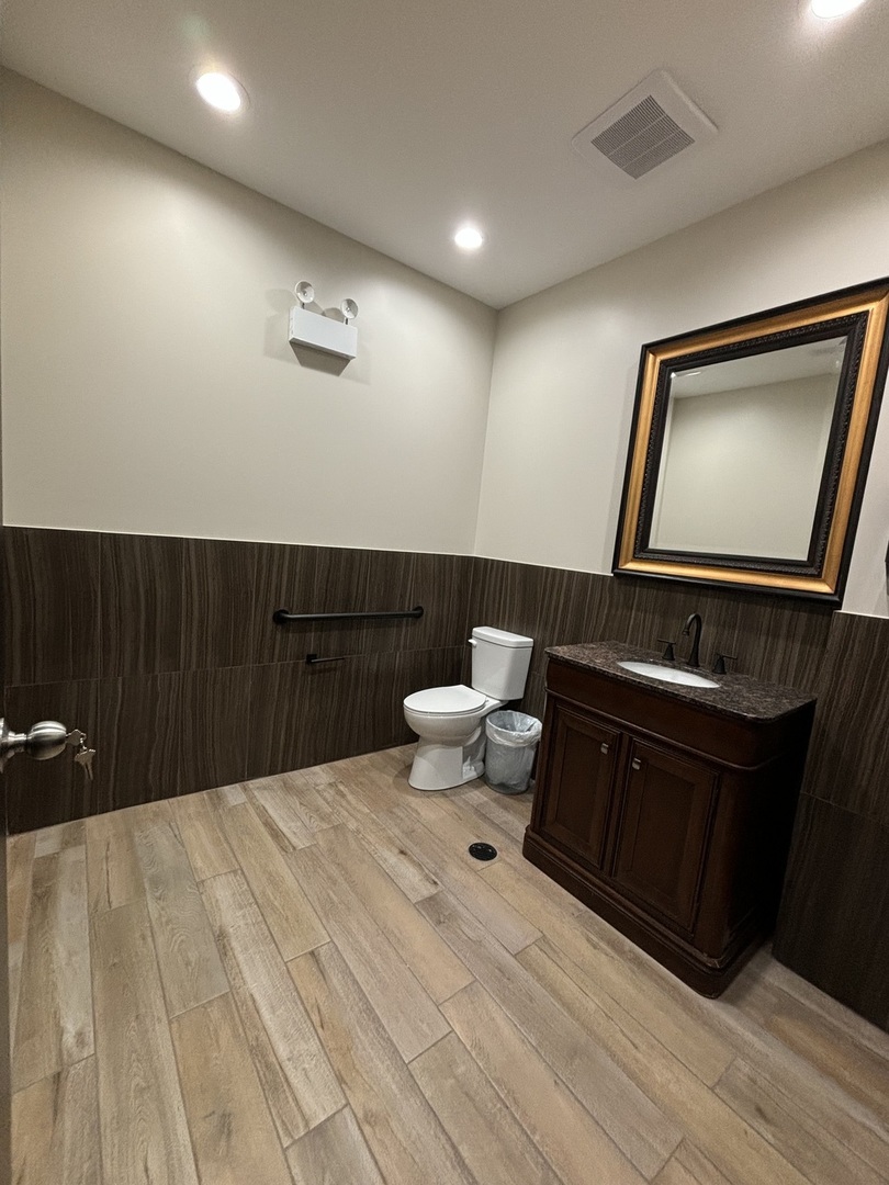 5033 S Cicero Avenue #1, Chicago, IL 60632