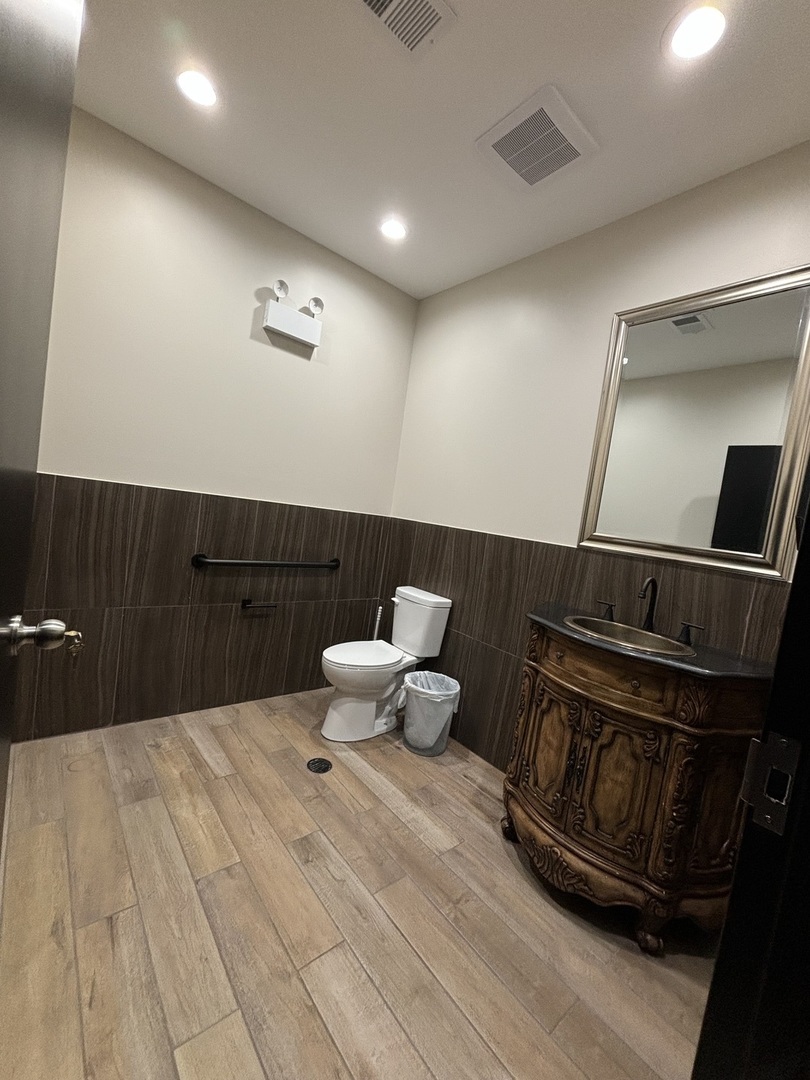 5033 S Cicero Avenue #1, Chicago, IL 60632