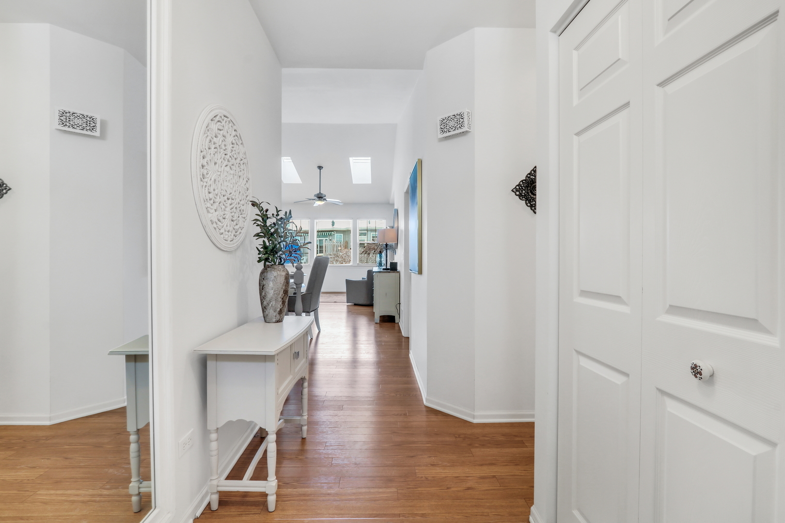 2054 Carillon Drive, Grayslake, IL 60030