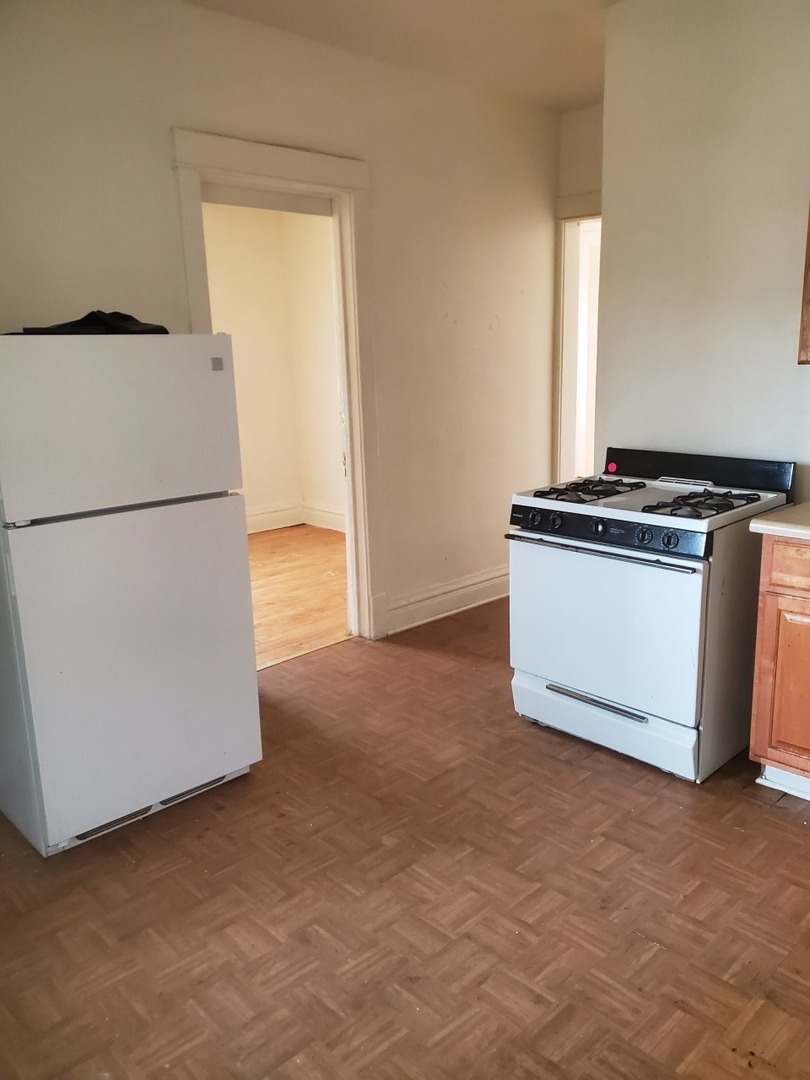 402 S 12th Avenue, Maywood, IL 60153