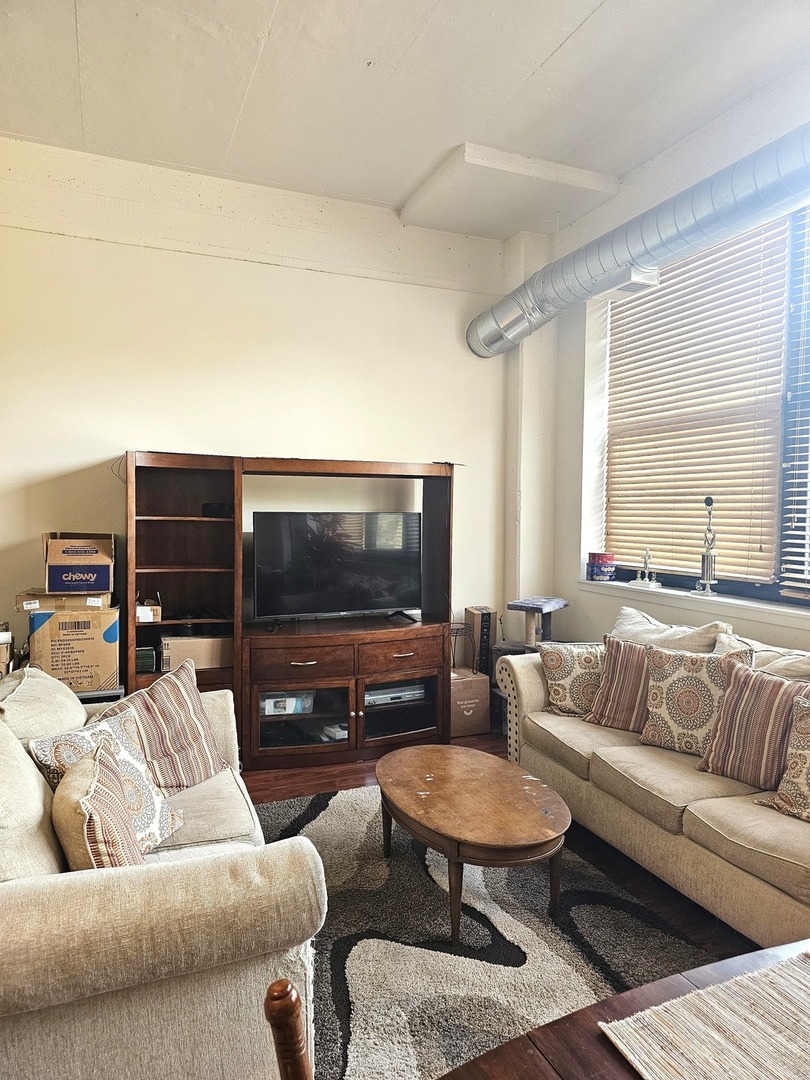 2323 W Pershing Road #140, Chicago, IL 60609