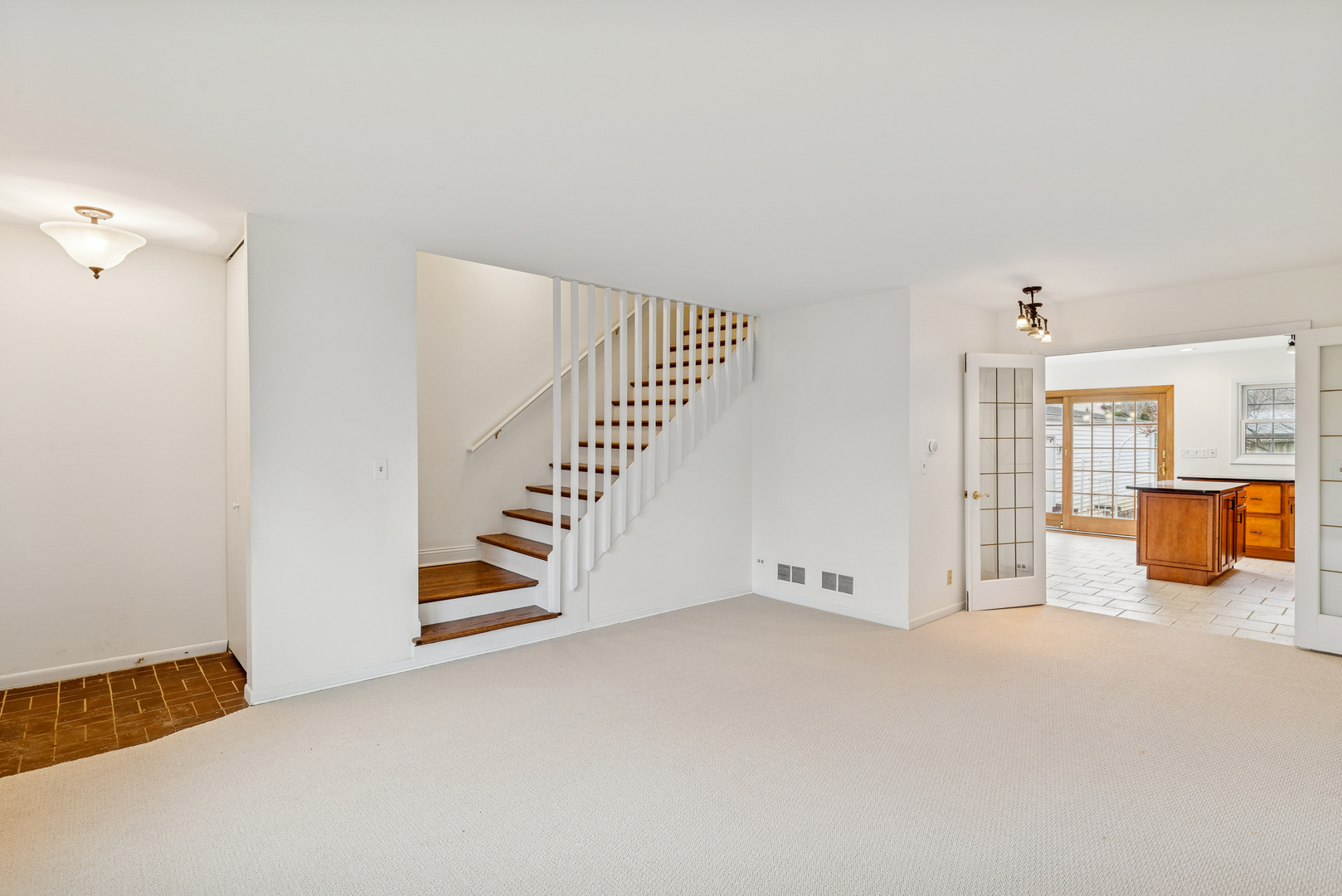 825 Country Club Drive #E, Libertyville, IL 60048