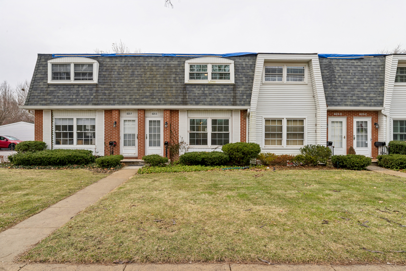 825 Country Club Drive #E, Libertyville, IL 60048