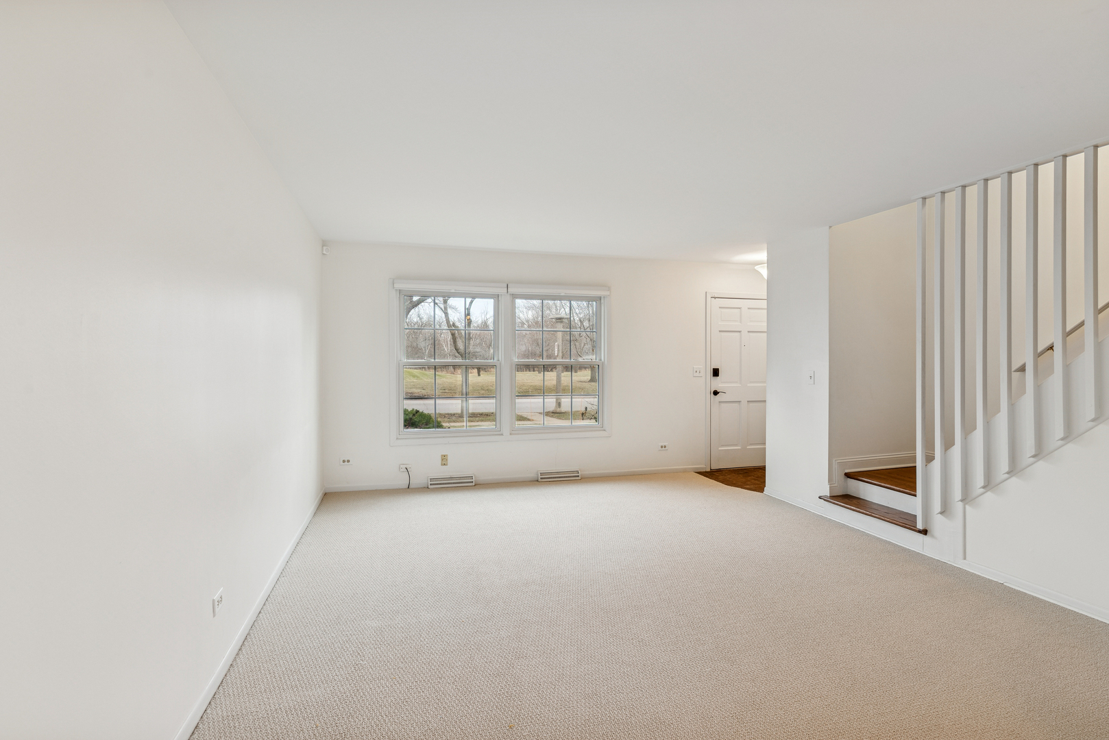 825 Country Club Drive #E, Libertyville, IL 60048