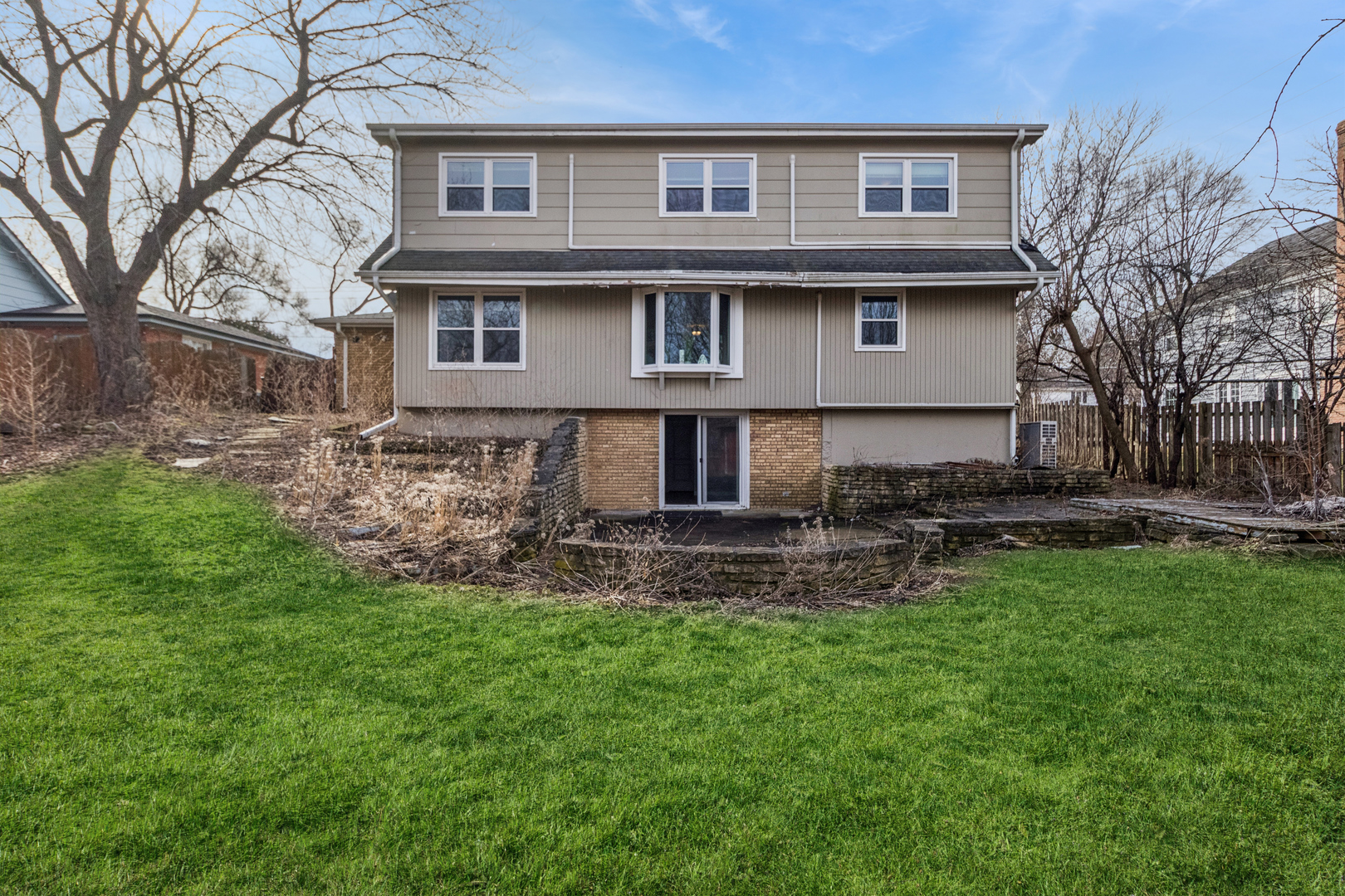 902 E Main Street, Barrington, IL 60010