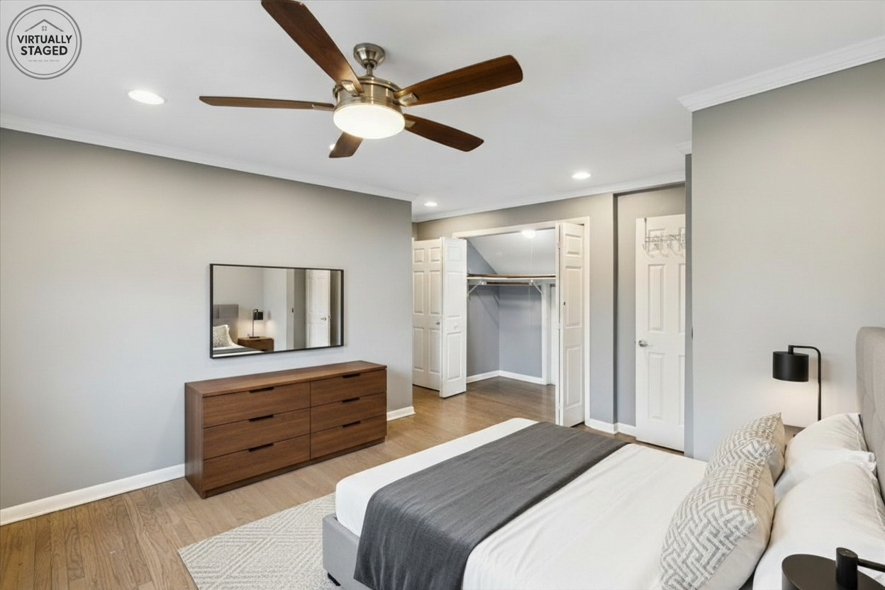 902 E Main Street, Barrington, IL 60010