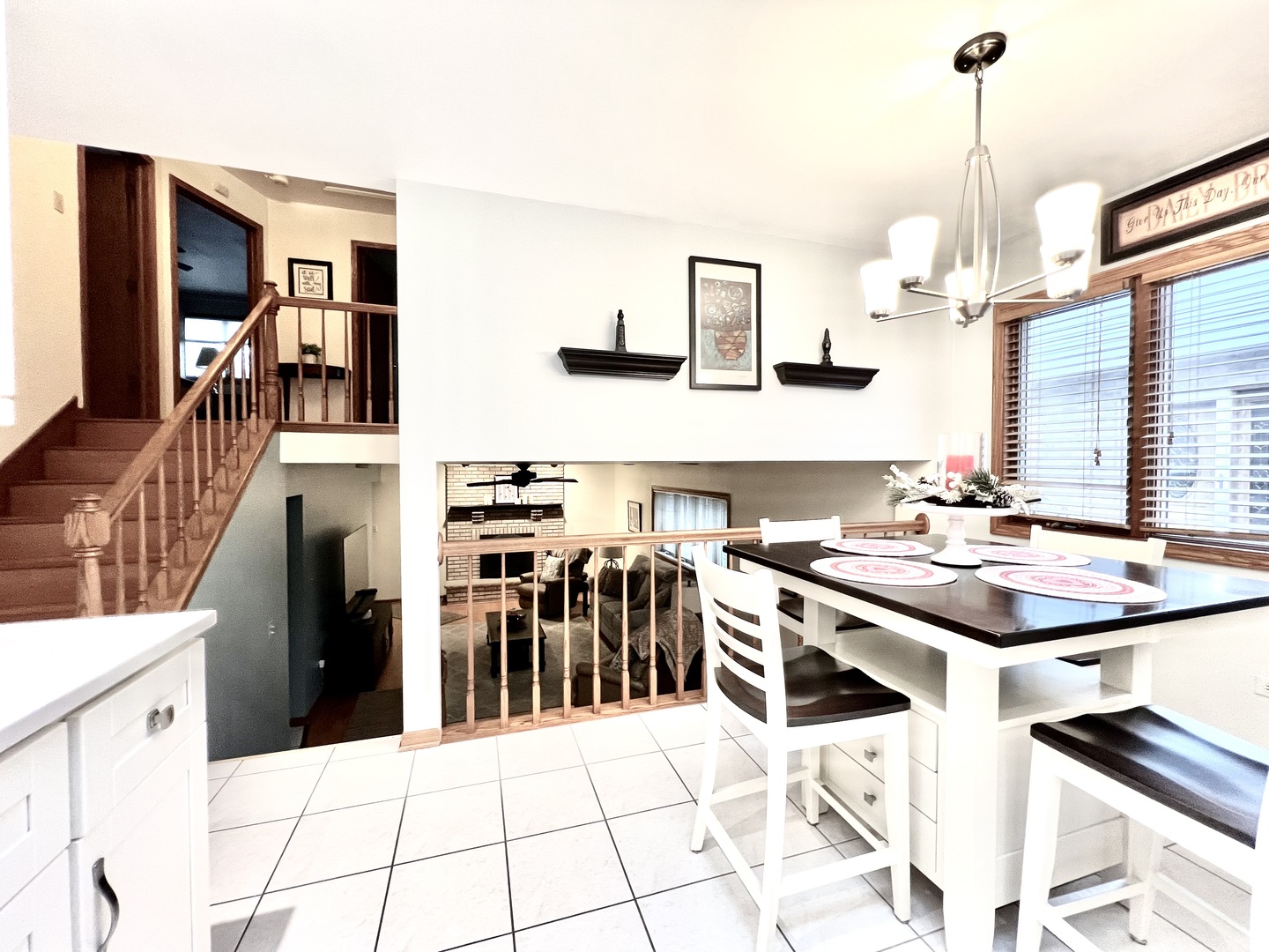 9218 S Albany Avenue, Evergreen Park, IL 60805