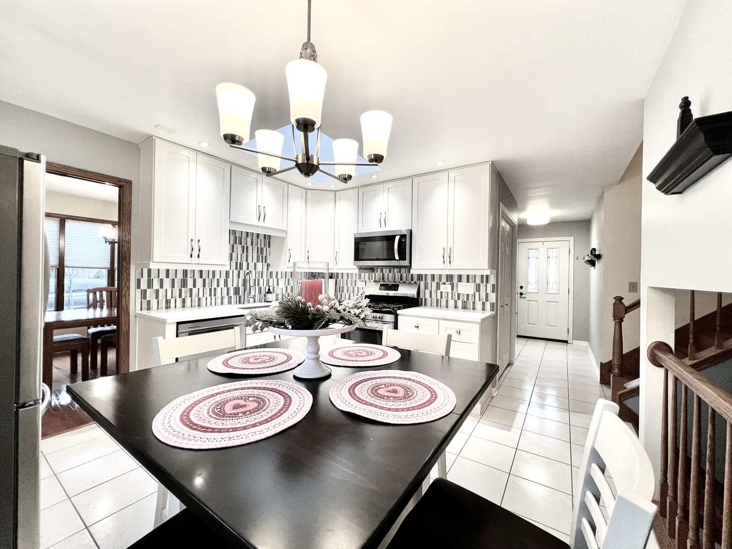 9218 S Albany Avenue, Evergreen Park, IL 60805