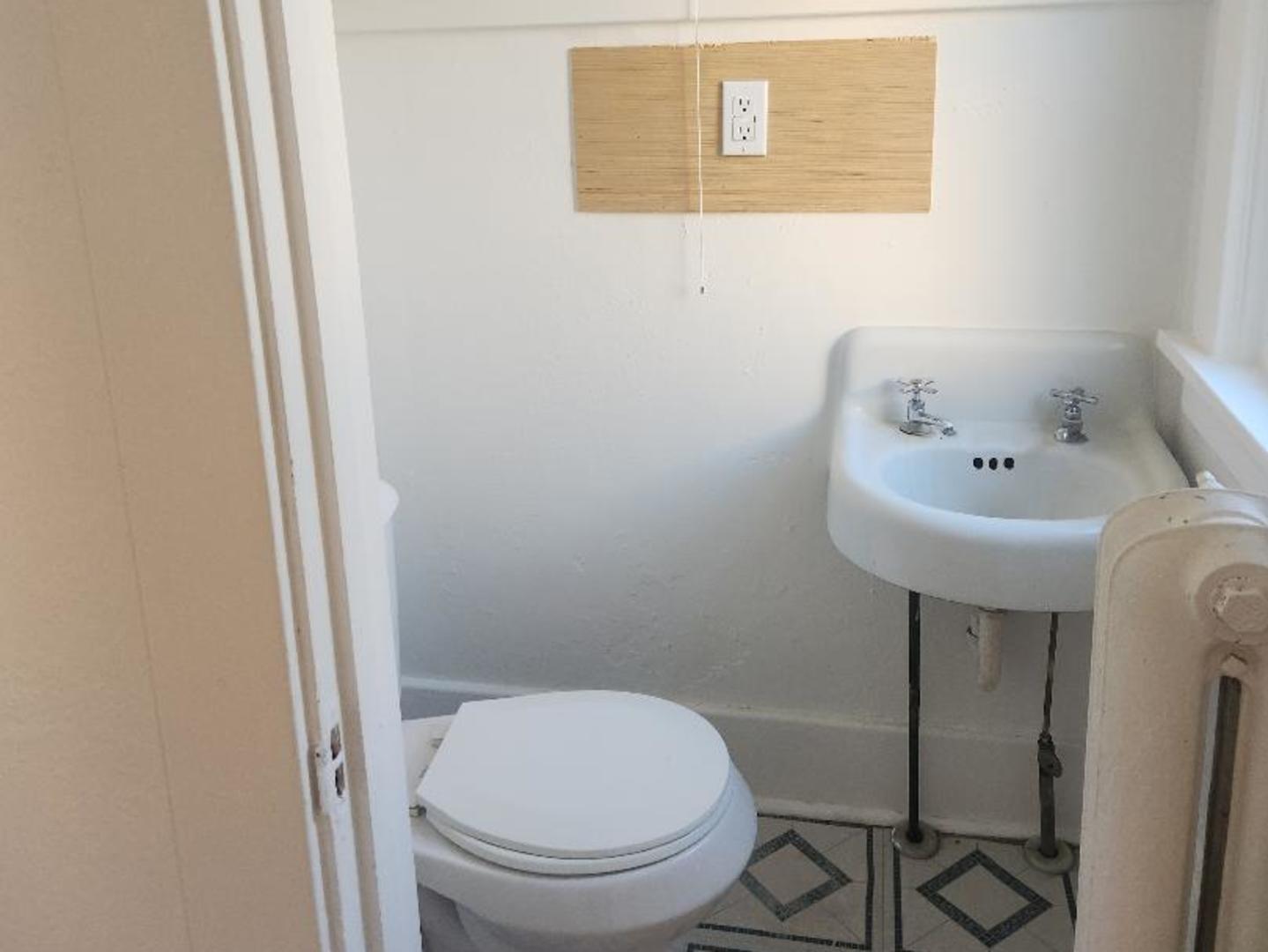 345 Augusta Avenue, DeKalb, IL 60115