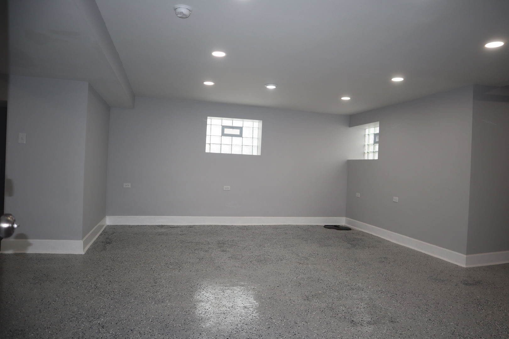 210 W 16th Place, Chicago Heights, IL 60411