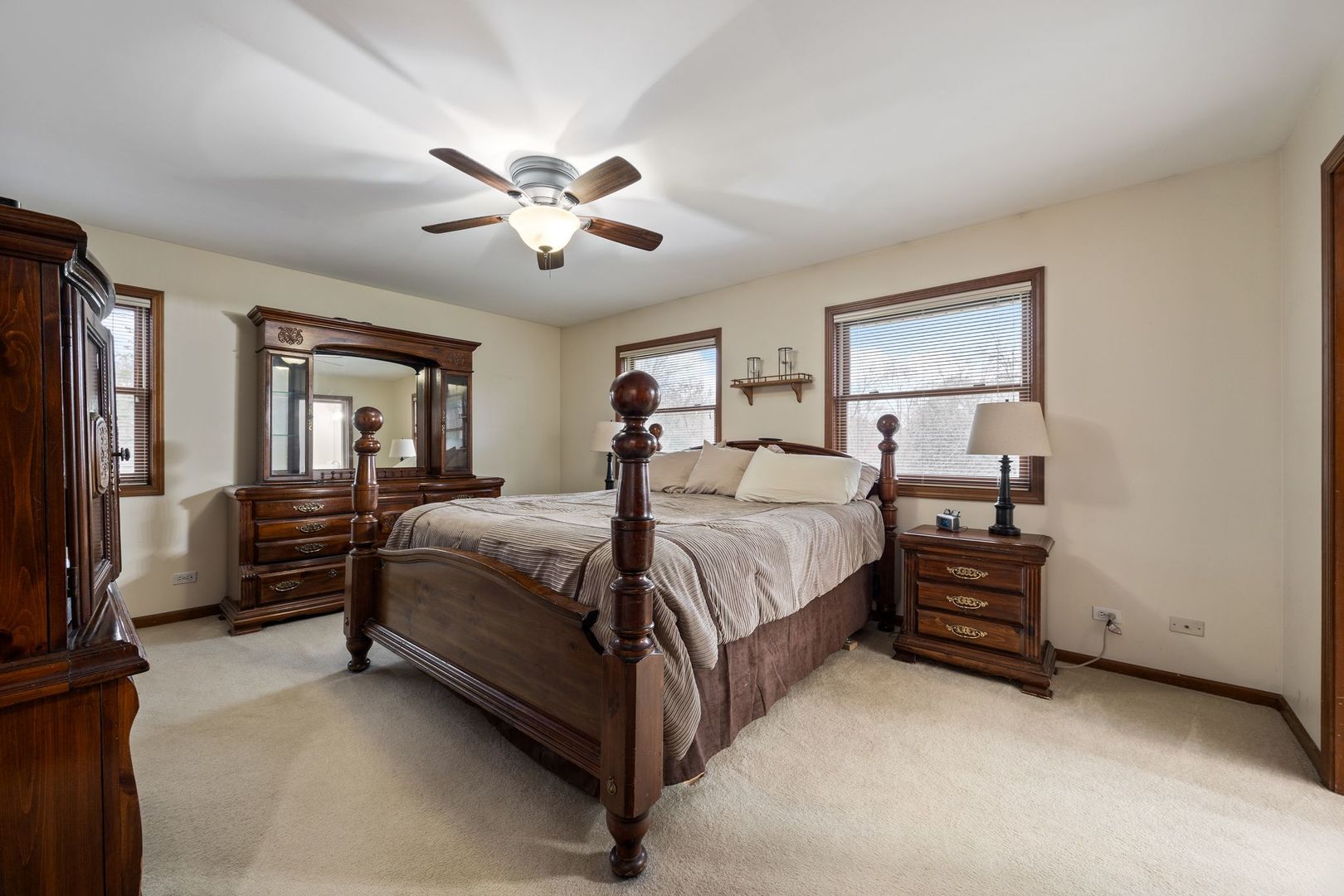 727 OLD HUNT Road, Fox River Grove, IL 60021