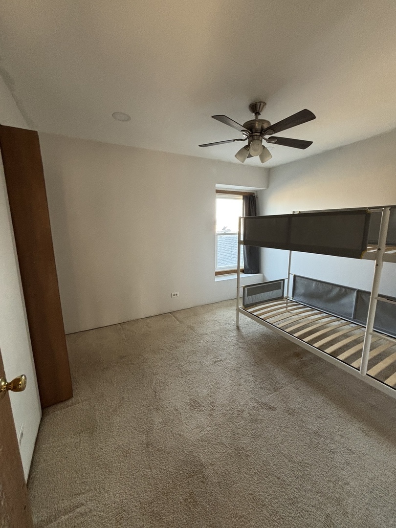 1122 Bradbury Circle, Carol Stream, IL 60188