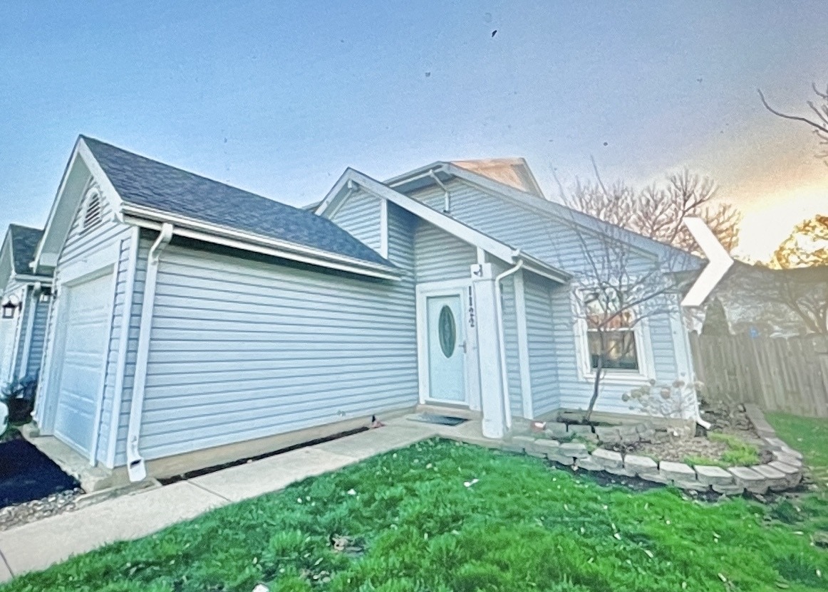 1122 Bradbury Circle, Carol Stream, IL 60188