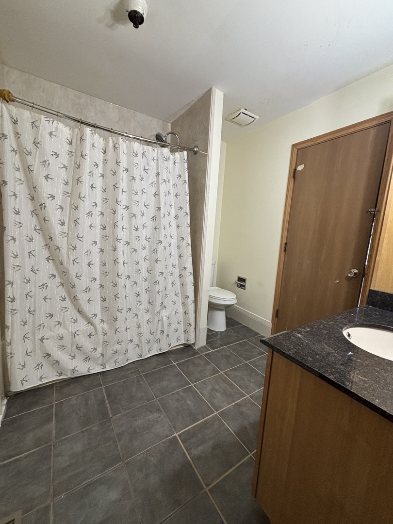 1122 Bradbury Circle, Carol Stream, IL 60188