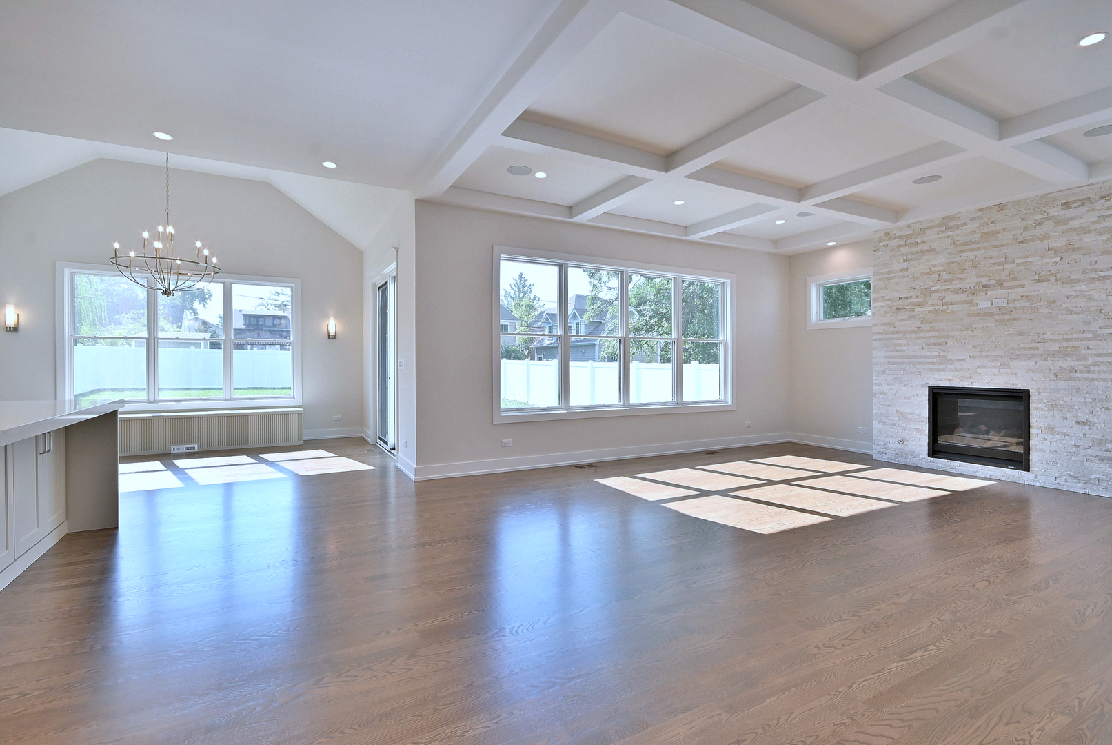 594 W Comstock Avenue, Elmhurst, IL 60126