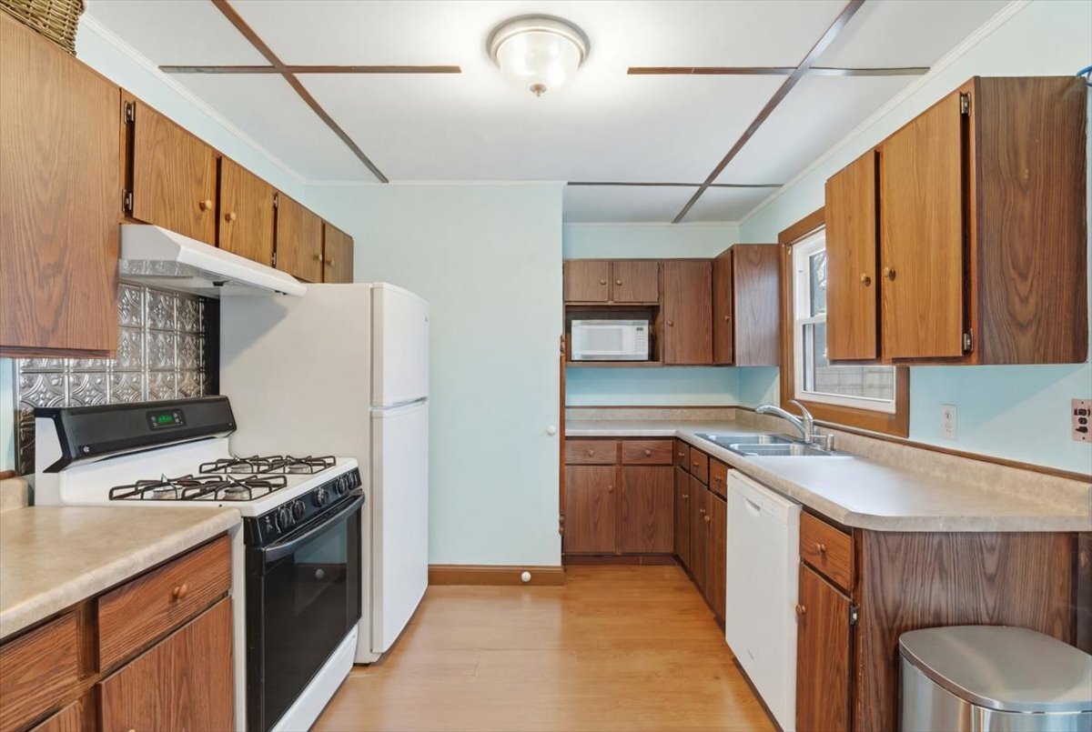 42169 N 6th Avenue, Antioch, IL 60002