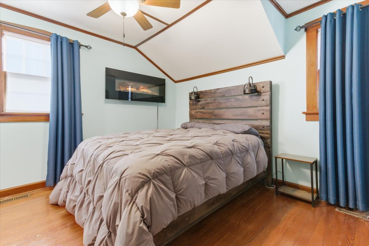 42169 N 6th Avenue, Antioch, IL 60002