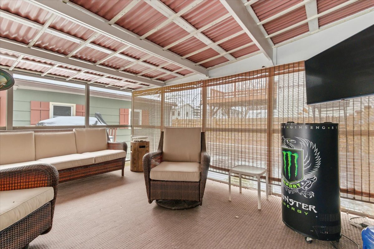 42169 N 6th Avenue, Antioch, IL 60002