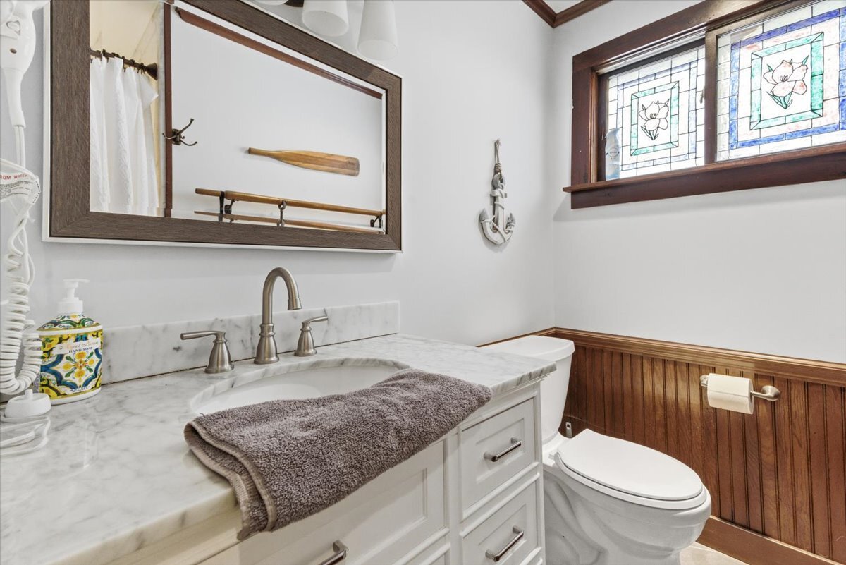 42169 N 6th Avenue, Antioch, IL 60002