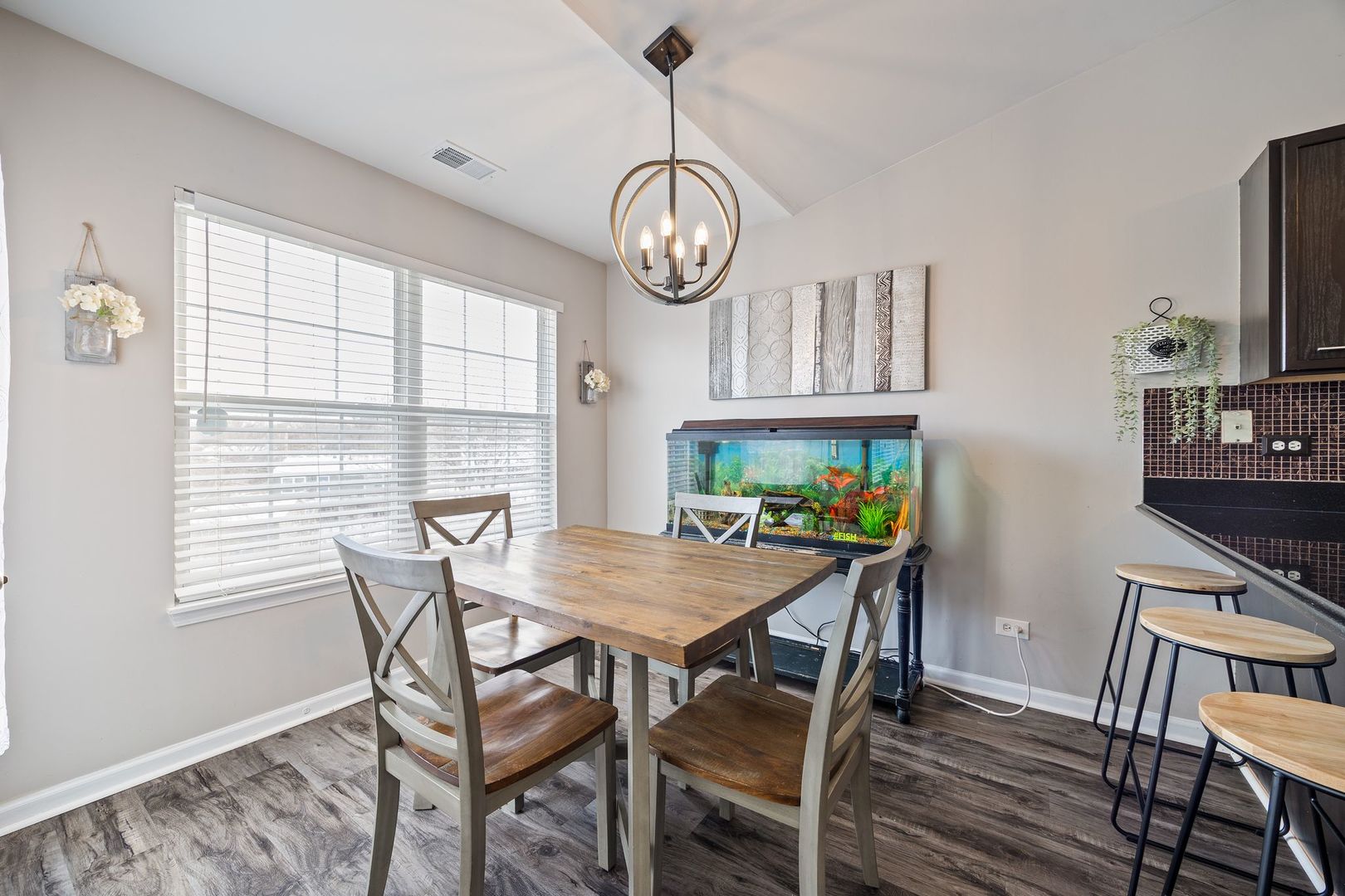 1281 N Red Oak Circle #3, Round Lake Beach, IL 60073