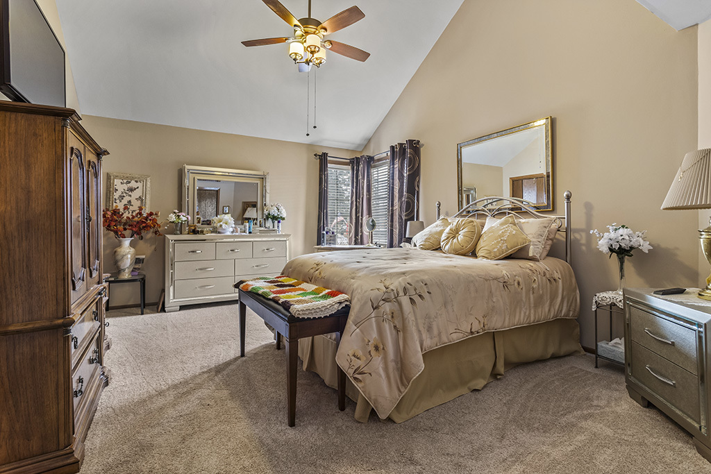 22 W Maple Lane #22, Palos Heights, IL 60463